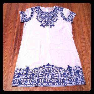 NWOT Alythea shift dress in size Small